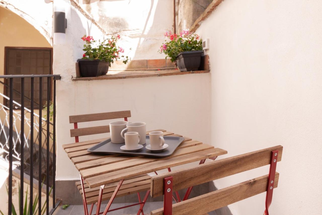 Studio Balcony